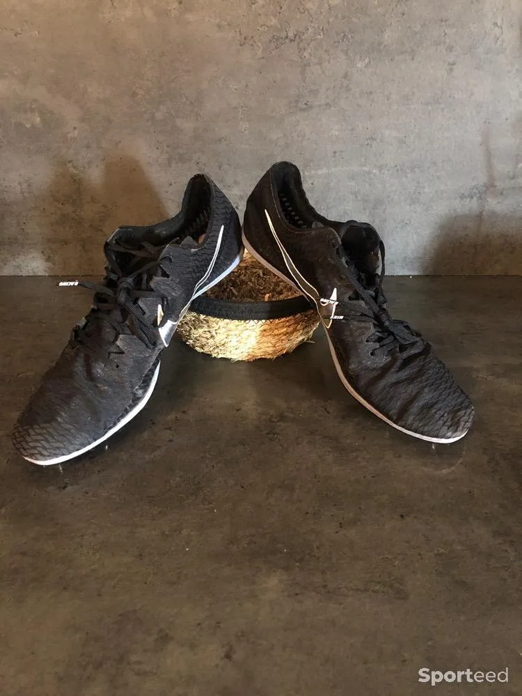 Chaussure à pointe d’athlétisme  d'occasion Ajouté le : 02/10/2022