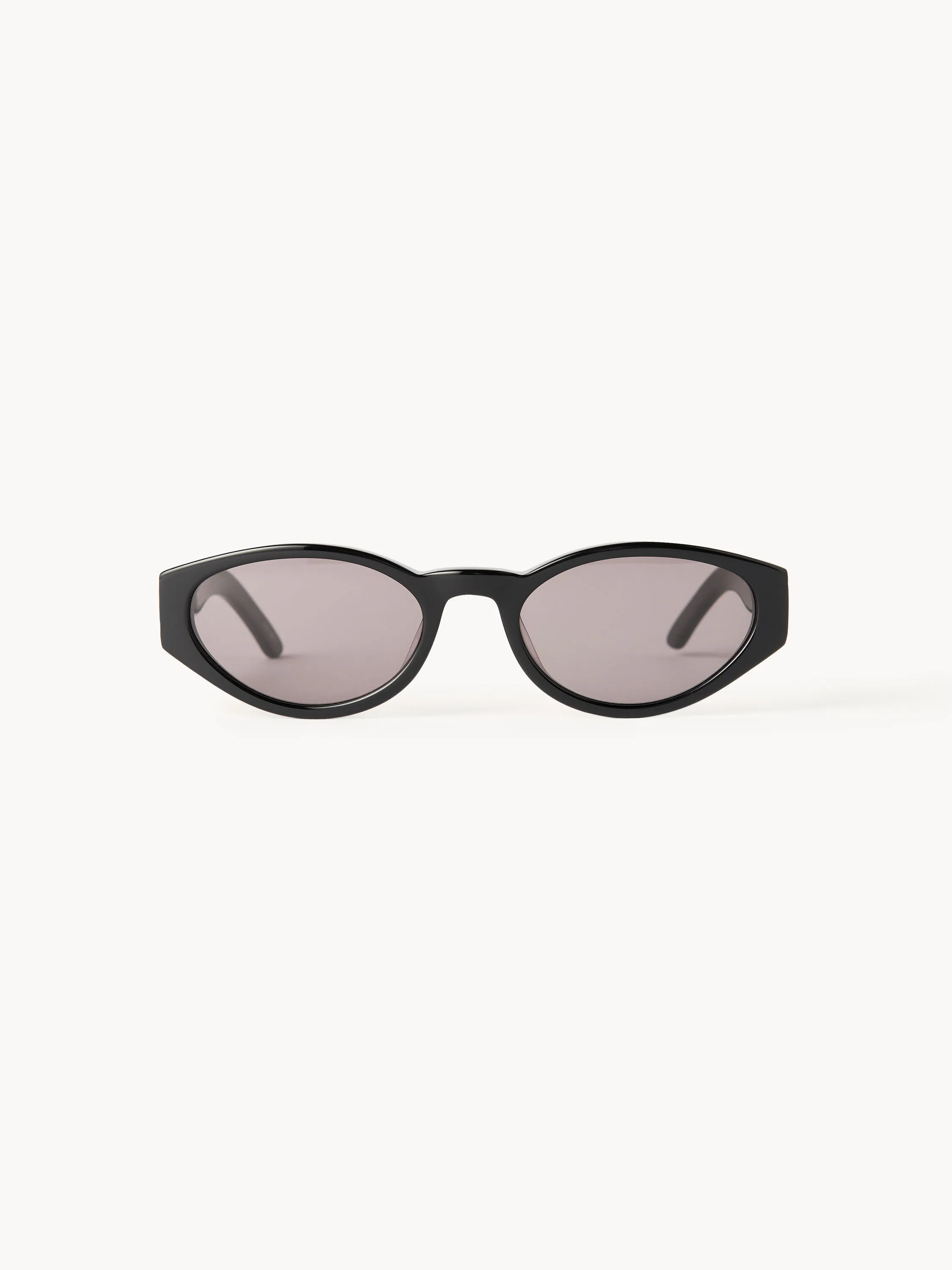 Des lunettes de soleil Myla