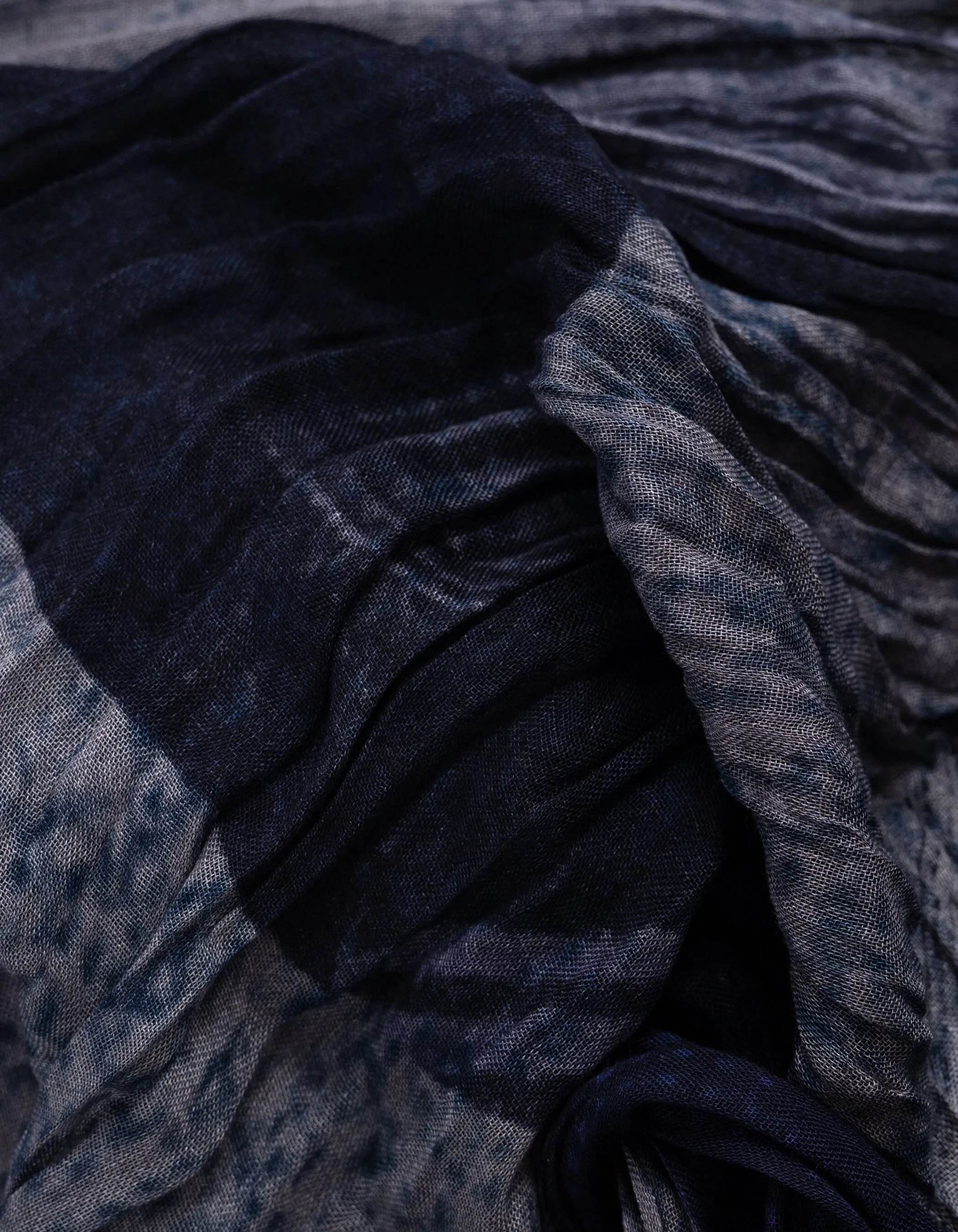 Foulard marine motif graphique Homme
