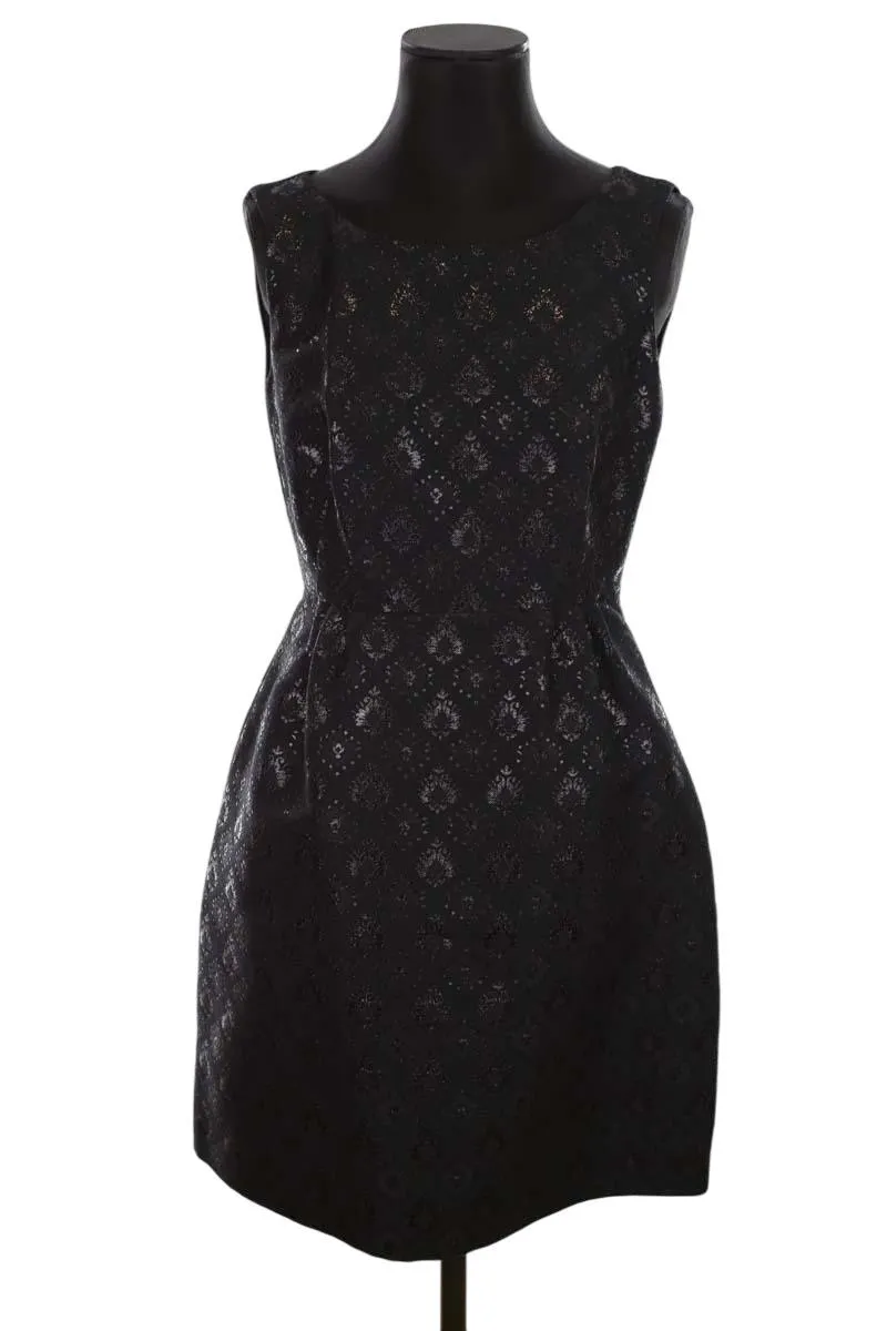 Robe de seconde main Tara Jarmon noire en viscose, taille 38, longueur 93cm, pour femme en très bon état.